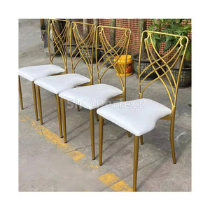 Chaise de mariage en métal doré chameleon empilable, nouvelle conception moderne pour événements, vente en gros - Product Image 1