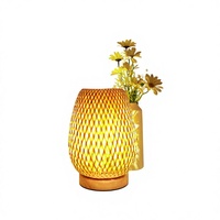 Lampe de table en bambou et rotin tissée à la main, lumière rétro chaude