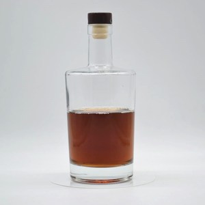Vide fantaisie élégant écologique 500ml 750ml bouteilles en verre pour l'<span class=keywords><strong>alcool</strong></span> whisky vodka rhum <span class=keywords><strong>gin</strong></span> avec couvercle et rétractable - Product Image 6