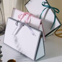 Boîte cadeau pliable personnalisée, design unique, boîte d'emballage pour bonbons et chocolats avec poignée en ruban pour mariage