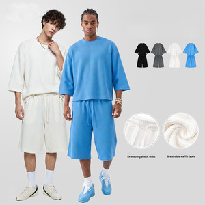 Set di T-Shirt e Pantaloncini da Uomo, Maglietta Oversize e Pantaloncini <span class=keywords><strong>Capri</strong></span> Larghi, Set Termico 2 Pezzi, <span class=keywords><strong>Abbigliamento</strong></span> Maschile di Design - Product Image 1