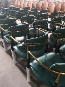 2025 vente en gros à bas prix de haute qualité <span class=keywords><strong>pieds</strong></span> noirs luxe salle de lecture fauteuil métal bleu velours <span class=keywords><strong>chaise</strong></span> de salle à manger pour Restaurant - Product Image 6