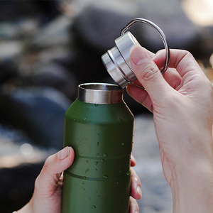 Bouteille de sport isotherme en acier inoxydable 304 sans BPA, avec poignée portable, double paroi sous vide, pour les voyages en plein air et la remise en forme - Product Image 5