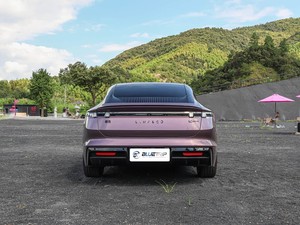 MEJOR PRECIO, Vehículo NUEVO <span class=keywords><strong>Lynk</strong></span> <span class=keywords><strong>Co</strong></span> 10 EM-P 2025, 240 km, 4x4, Ultra Sport H7, Híbrido Enchufable, 4 Puertas, 5 Plazas, Sedán - Product Image 6