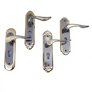 Set <span class=keywords><strong>Maniglia</strong></span> per <span class=keywords><strong>Porta</strong></span> Interna Europea <span class=keywords><strong>con</strong></span> <span class=keywords><strong>Serratura</strong></span> e Chiave, in Acciaio e Legno, per Camera da Letto, Vendita all'Ingrosso dal Produttore - Product Image 4
