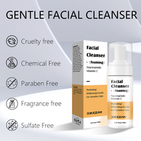 Le nettoyant personnalisable à la vitamine C à la niacinamide équilibre la valeur du pH des peaux sensibles
