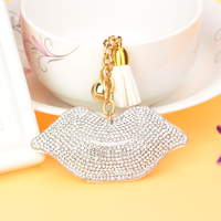 Porte-clés style lèvres rose poudré, strass thermocollants de haute qualité, accessoire élégant avec pompons pour sacs, produit très vendu