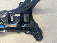 Pièces de rechange automatiques de haute qualité sous-châssis avant traverse avant OEM 51201-0D095 pour Yaris Mk2 2005-2014 Fabricant de pièces de rechange