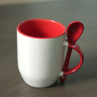 Vente en gros de tasses à thé en céramique de luxe pour Halloween, gravées, grandes, avec sublimation florale, logo personnalisé, compatibles lave-vaisselle et micro-ondes, personnalisables