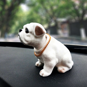 Figurine en résine de bouledogue, ornement de voiture, accessoire décoratif pour console centrale, style moderne, blanc avec chaîne dorée CDH-333 Chine - Product Image 3