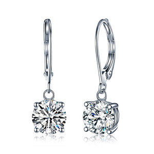 Orecchini a Perno con Quattro Punte in Zirconia, Gioielli Eleganti da Donna in Rame Placcato Oro Bianco per Uso Quotidiano - Product Image 3