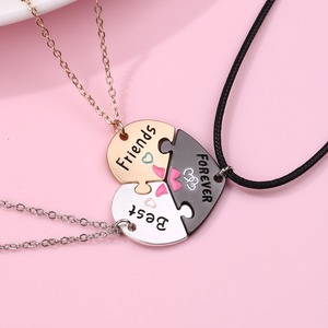 Venta al por mayor de moda de los niños <span class=keywords><strong>amor</strong></span> empalme colgante collar personalizado <span class=keywords><strong>amor</strong></span> buen amigo collar conjunto - Product Image 4