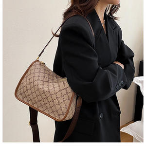 Sac à bandoulière rétro à motifs floraux pour femmes, style Europe et États-Unis, sac sous le bras tendance et élégant, sac à main simple - Product Image 3