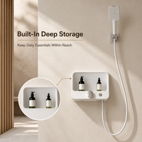 Système de douche mural blanc minimaliste avec double poignée, mitigeur en céramique intégré, étagère de rangement et jet doux effet pluie