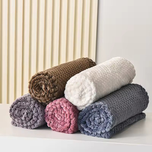 Solid Color <b>Soft</b> Plush Protective Pet Blanket <b>Super</b> <b>Soft</b> Warm Fluffy Fleece Dog Blanket Flannel <b>Throw</b> Washable Dropshipping - Product Image 4
