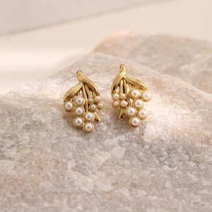 Orecchini a Perno Vintage Ispirati allo Stile Francese in Acciaio Inossidabile Placcato Oro 18K con Perle Irregolari a Grappolo per Donne - Product Image 2