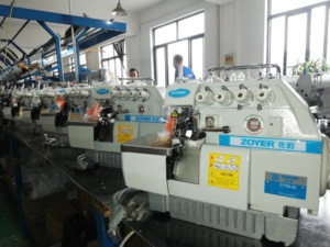 OFERTA ESPECIAL Máquina de <span class=keywords><strong>Coser</strong></span> Industrial Overlock de 4 Hilos con Accionamiento Directo para la Industria - Product Image 3