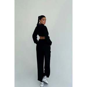 Chándal Deportivo Negro Farhi de Nailon, Transpirable, Ligero, con Capucha, con Logotipo, Tallas Grandes, Estampado Sólido para Otoño - Product Image 1