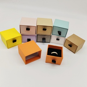 Caja de Joyería de Lujo |   Estuche Deslizante de Espuma de 2 cm de Grosor |   Suministro Sostenible - Product Image 5