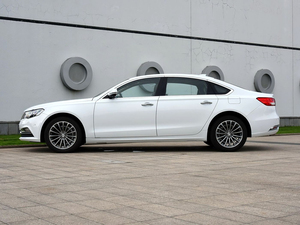 จีนส่งออกรถยนต์มือสองคุณภาพสูง: รถยนต์ Zotye Z700 ปี 2016 พร้อมเบาะหนังแท้ในราคาที่เข้าถึงได้ - Product Image 4