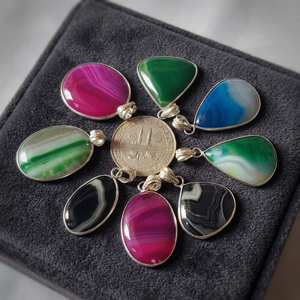 Colgantes Étnicos Ortodoxos de Coral Surtido en Diversos Tamaños y Piedras para Diseñadores de Joyería Infantil - Product Image 2