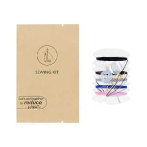 Kits de couture portables ECOWAY en gros avec 6 fils, 1 aiguille, 2 boutons et 1 épingle de sûreté pour hôtels, voyages, spas et compagnies aériennes - Product Image 1