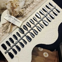 30-delige draagbare nageltips Nude Base Glazen kralen Cat-eye-effect Sterrenhemelpatroon Ultradun Naadloos Minimalistisch