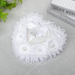 Boîte à alliances <span class=keywords><strong>en</strong></span> forme de cœur avec fleurs <span class=keywords><strong>en</strong></span> dentelle et décoration nœud, coussin porte-alliances élégant <span class=keywords><strong>en</strong></span> cristal pour cérémonies nuptiales - Product Image 3