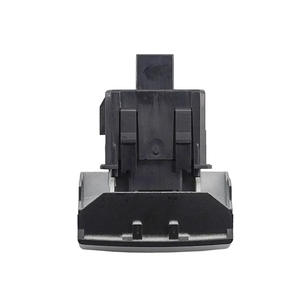 Le commutateur <span class=keywords><strong>de</strong></span> <span class=keywords><strong>frein</strong></span> à main électronique convient aux pièces <span class=keywords><strong>de</strong></span> voiture <span class=keywords><strong>de</strong></span> commutateur <span class=keywords><strong>de</strong></span> <span class=keywords><strong>frein</strong></span> <span class=keywords><strong>de</strong></span> stationnement <span class=keywords><strong>Peugeot</strong></span> <span class=keywords><strong>3008</strong></span> 5008 470702 470703 - Product Image 2