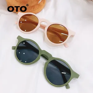 OTO 도매 유행 라운드 소년 패션 선글라스 2022 뜨거운 소녀 레트로 선글라스