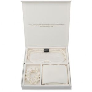 Juego de Artículos de Aseo de Viaje Personalizado con Logotipo, 100% Seda de Morera, Ideal para Regalos de Boda - Product Image 1