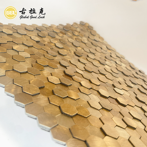 Mini esagonale in alluminio dorato in PVC autoadesivo piastrelle a mosaico <span class=keywords><strong>cucina</strong></span> camere Backsplash buccia parete e bastone <span class=keywords><strong>per</strong></span> la decorazione della casa pannello - Product Image 4