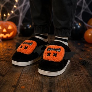 Chaussons d'intérieur Halloween style dessin animé citrouille, Nouveaux chaussons d'hiver pour hommes, Chaussons citrouille motif poulet - Product Image 5