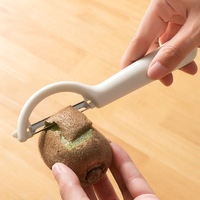 Huishoudelijke, specifieke voor de keuken, halvemaanvormige, plastic, handmatige fruit- en groenteschiller, multifunctioneel, onmisbaar schilgereedschap