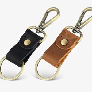 Porte-clés en cuir véritable avec gravure laser métallique, pendentif cadeau pour voiture, porte-clés Chris, pour femme et homme, avec anneau de ceinture - Product Image 1