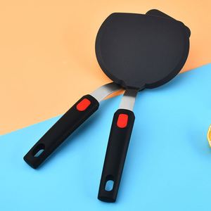 Ensemble de 5 spatules de cuisine personnalisées en silicone et acier inoxydable, antiadhésives et résistantes à la chaleur, pour Teppanyaki et pâtisserie - Product Image 3
