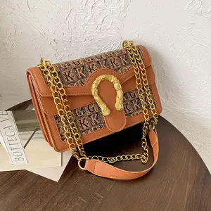 On the new texture bag women's bag 2023 fashion simple retro letter single shoulder crossbody bag foreign air chain small square