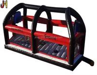 Structure gonflable multisports, tous les jeux sportifs sont concentrés dans une seule grande structure gonflable