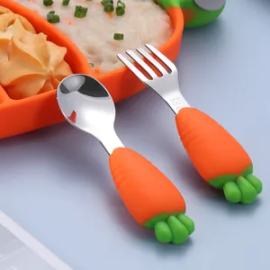 Non Spill Silicone Cartoon Style Carrot Kids Divided Plate Eating Training Kids Dinnerware Set