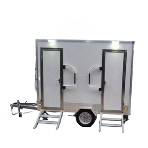 Toilettes mobiles de luxe OEM, portables, à 2 ou 4 cabines, pour l'extérieur, avec <span class=keywords><strong>un</strong></span> design moderne, en panneaux sandwich, chariot, fourgon - Product Image 2