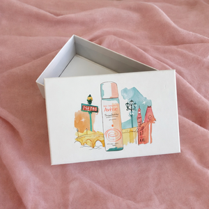 <span class=keywords><strong>Coffret</strong></span> Cadeau Eau Thermale avec Illustration Parisienne, Emballage Blanc, <span class=keywords><strong>Coffret</strong></span> Cadeau Élégant pour Produits de Soins de la Peau - Product Image 1