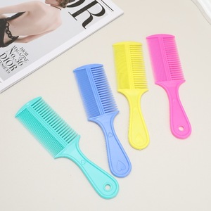 Brosse <span class=keywords><strong>peigne</strong></span> en plastique double face à dents grossières et à dents fines de couleur bonbon en gros pour un <span class=keywords><strong>meilleur</strong></span> style logo personnalisé - Product Image 2