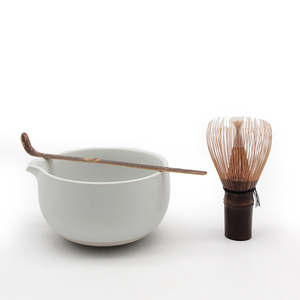 Estick Set di Lusso per Tè Matcha in Ceramica Bianca e <span class=keywords><strong>Rosa</strong></span> con 3 Pezzi, Frusta e Confezione Regalo - Product Image 3