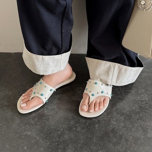 Sandalias de playa de cuero de vaca con hebilla de remache y punta redonda para mujer, tacón bajo, modelo 2026 Vacation Gem - Product Image 3