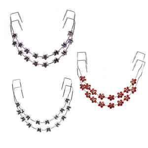 เครื่องมือจัดฟันแฟชั่นสไตล์การ์ตูน ของตกแต่งข้ามพรมแดน มีให้เลือกหลากหลายสี ผลิตจากพลาสติกและโลหะ - Product Image 3