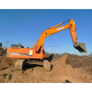 Excavatrice d'occasion Doosan DH300LC-7 DH300LC DH300-7 à injection directe classique, modèle 2022, 30 tonnes, moteur, pompe, PLC - Product Image 1