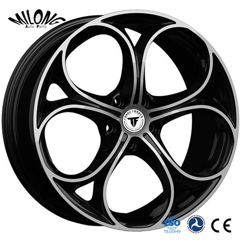 Faccia della macchina nera lucida