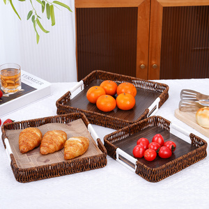 Plateau de service en <span class=keywords><strong>rotin</strong></span> à fond en bois avec poignées, plateau alimentaire empilable en osier pour pain, fruits et cuisine rustique - Product Image 1