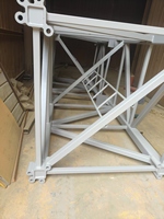 Cadre de tirant mural pour grue à tour, en acier structurel épais haute résistance, Série QTZ5013/6012, Accessoire de construction pour grue QTZ, Gris clair