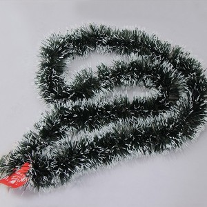 Produits de Noël en gros, décoration de la maison, bandes de laine artificielles en plastique haut de gamme, vert foncé avec bordure blanche - Product Image 5